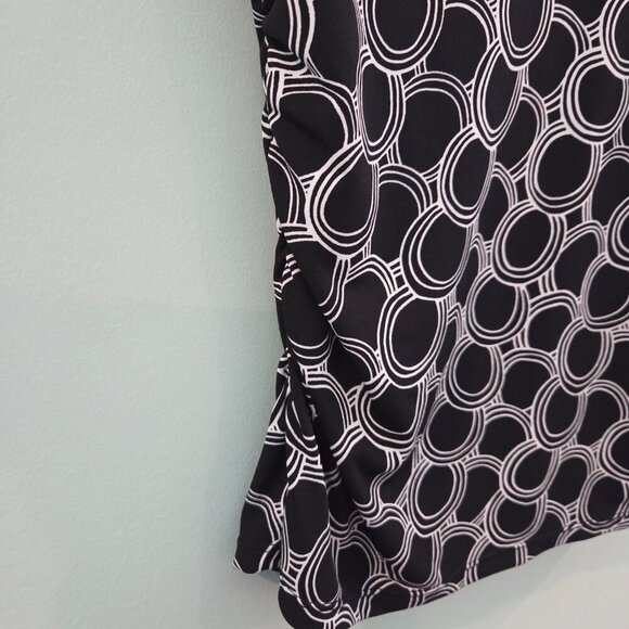GEORGE STRETCH KNIT TOP BLACK AND WHITE GEOMETRIC DESIGN SIZE MEDIUM (8-10) - Picture 4 of 9